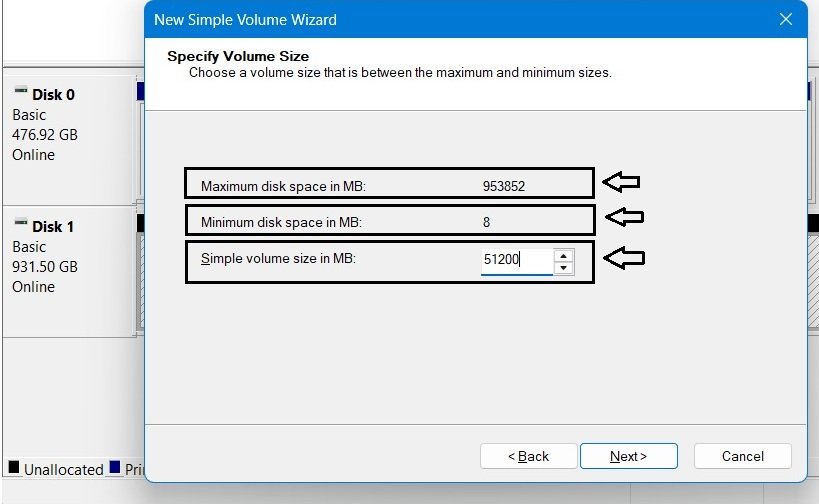 "New Simple Volume Wizard Specify Volume Size screen showing maximum and minimum disk space in MB.